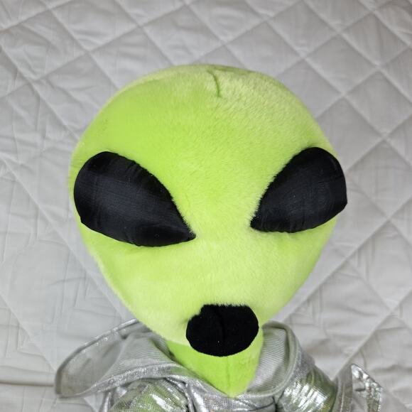 Y2K Kellytoy Large Green Alien Plush Roswell New Mexico Rare Area 51 ET Vintage - Picture 9 of 16
